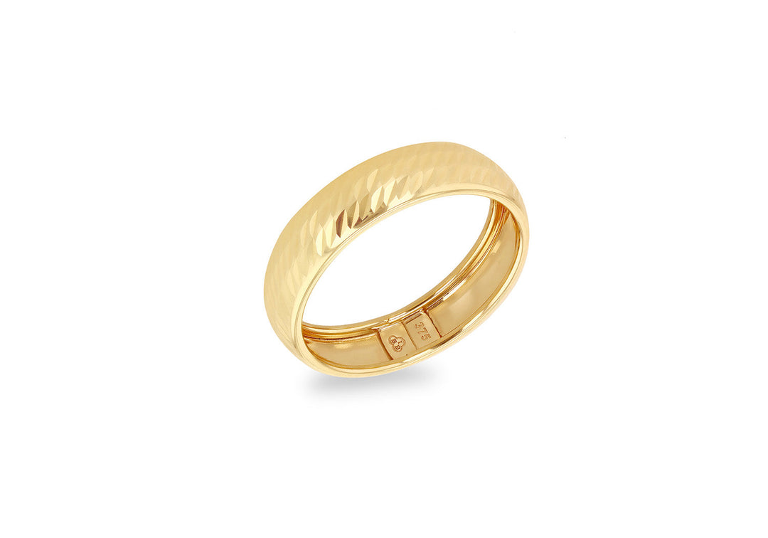 9K Yellow Gold Diamond-Cut Ring